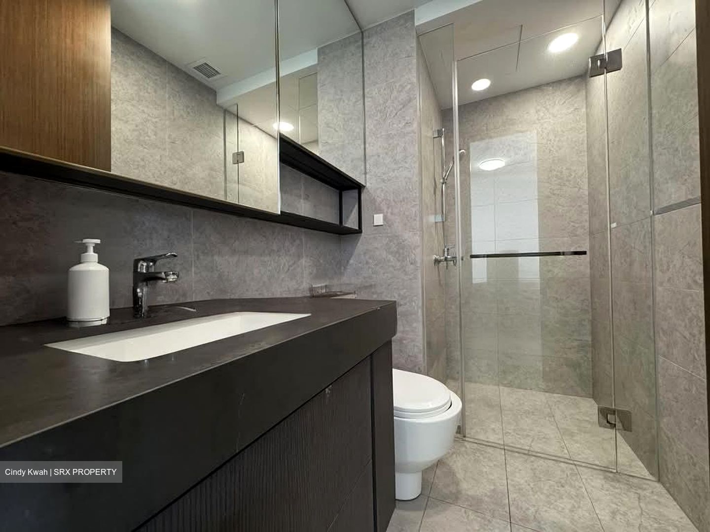 Avenue South Residence (D3), Apartment #560930371